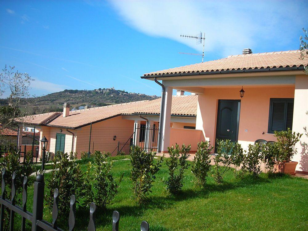 Residence Ai Campi Da Golf Saturnia Exterior foto